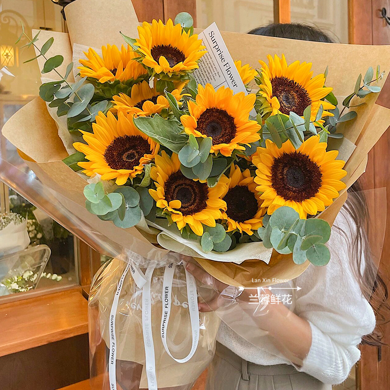 江西省上饶市信州区广信广丰区鲜花店同城配送生日玫瑰向日葵花束