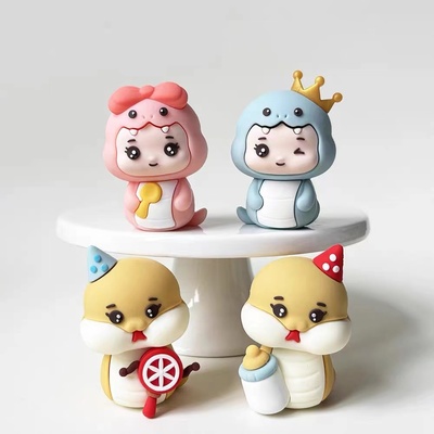 2025蛇年蛋糕装饰摆件奶瓶拨浪鼓蛇宝宝女孩男孩满月甜品台装扮