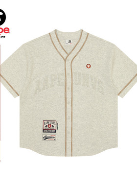 Aape春夏篮球猿人徽章字母印花V领纽扣宽松潮流短袖T恤1473XAM