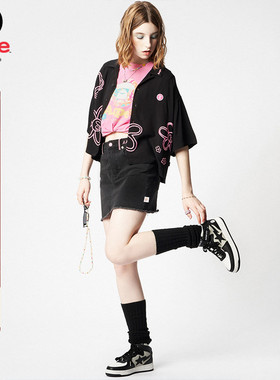 Aape旗舰店女装春夏字母刺绣笑脸简约修身短款短裙6975XXK