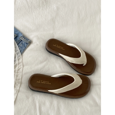 配裙子平底人字拖鞋时尚夹脚凉拖