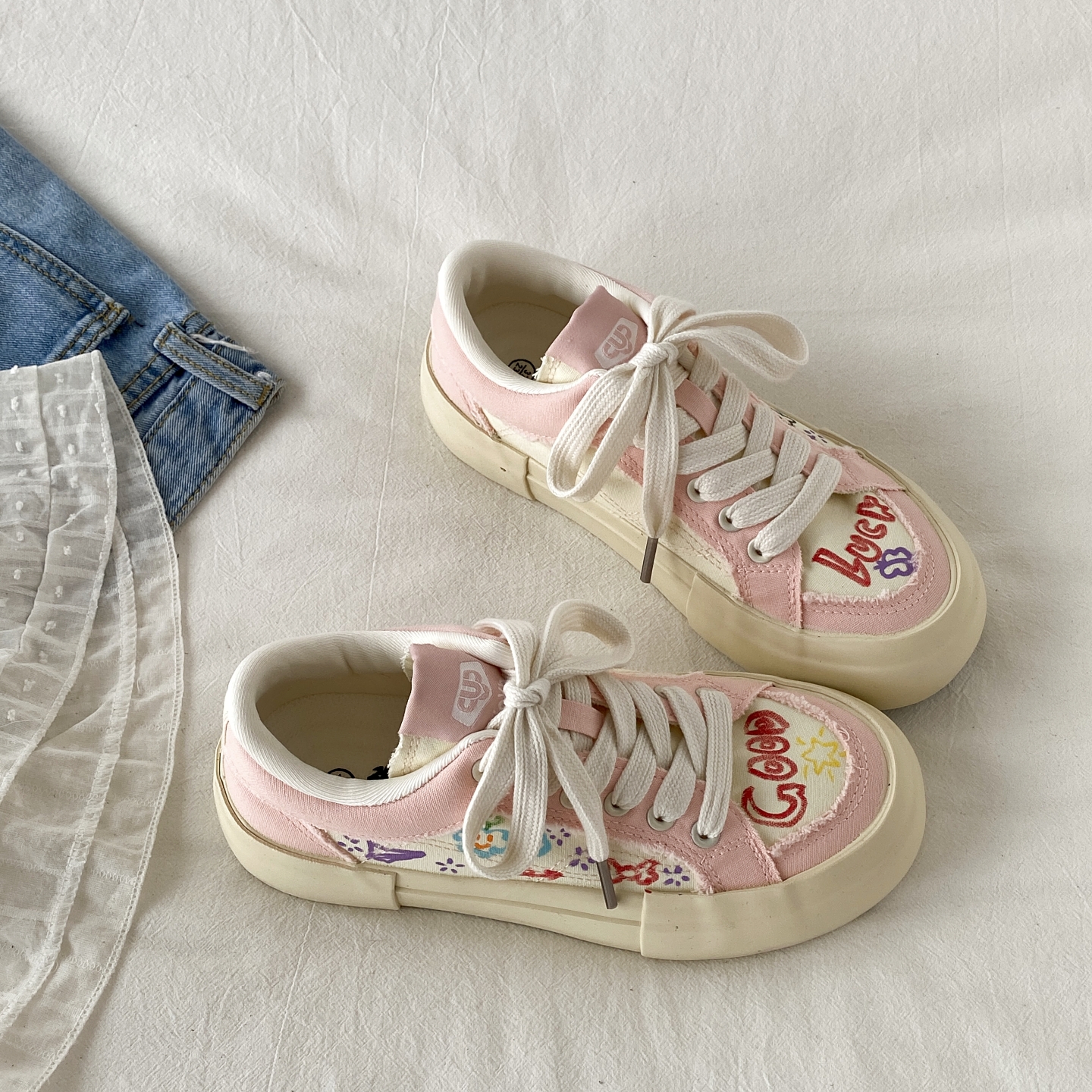 原创小众粉色涂鸦帆布鞋小白鞋潮