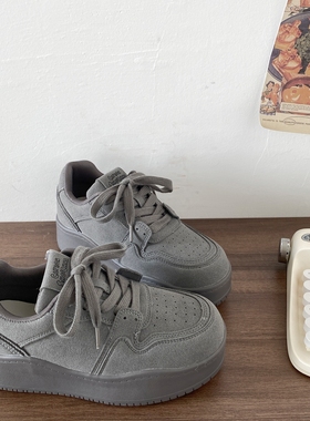 喜叔灰色厚底面包鞋女2026春季新款小个子增高休闲板鞋复古运动鞋