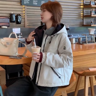 2025高级感宽松小个子派克服 新款 加绒加厚冲锋衣外套女短款 冬季