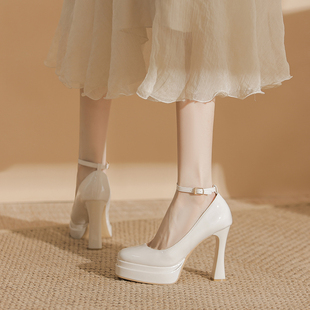 小个子裸色高跟鞋女粗跟不累脚漆皮主持车展模特防水台玛丽珍单鞋