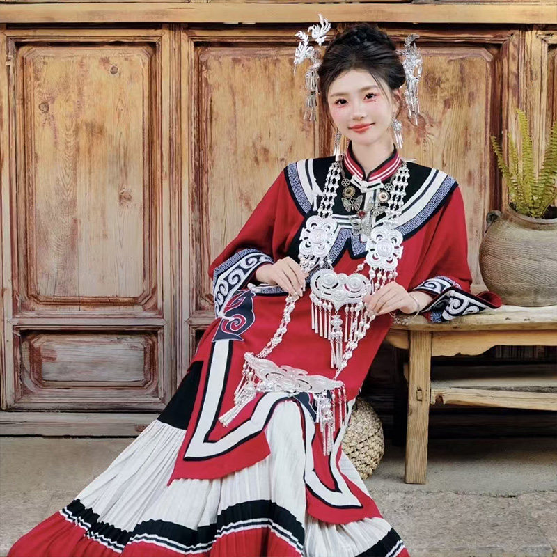 新中式国风女装高级感端庄大气女装彝族传统服饰上衣半身裙两件套