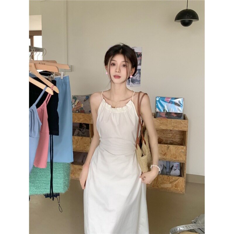 挂脖吊带连衣裙子女夏季设计感镂空露腰显瘦气质海边沙滩度假长裙
