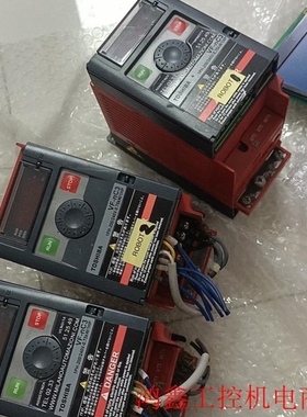 【议价】三台东芝变频器0.75kw东芝VFNC3S-2007PL议价