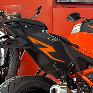 适用于KTM DUKE 390 790 890 1290 R超级公爵冒险反光摩托车贴纸