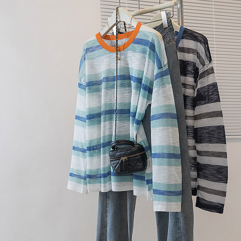 玖月大码女装韩版小众不撞款设计条纹长袖T恤宽松透气防晒上衣