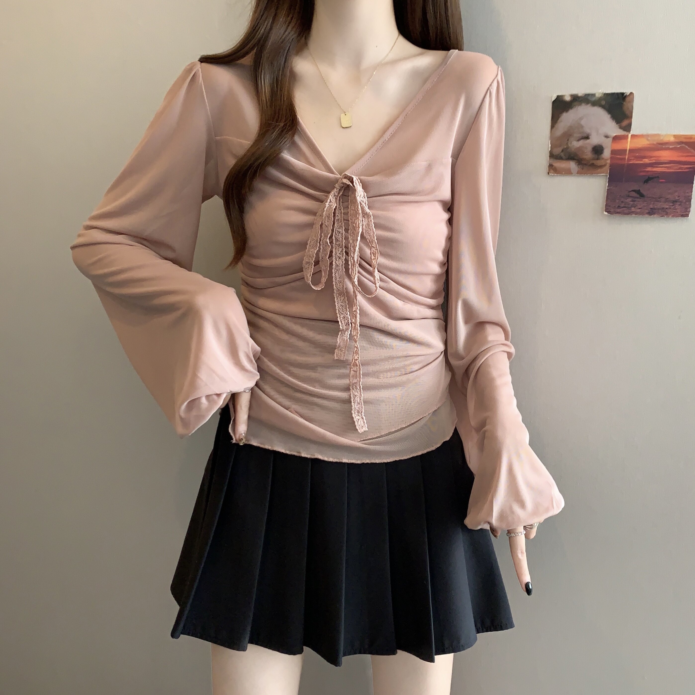玖月大码V领绑带褶皱小衫T恤春季新款温柔风纯欲气质显瘦上衣