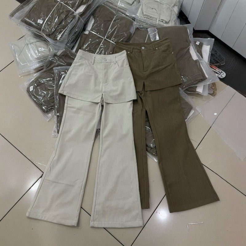 2025冬季新品韩版宽松显瘦休闲裤加绒加厚喇叭裤屁帘设计减龄女潮