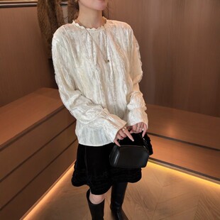 法式温柔风刺绣蕾丝衫女灯笼袖圆领长袖上衣设计感2025冬季新品潮