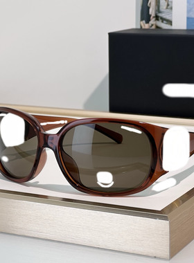 欧美女士显瘦宽腿弧度贴脸太阳镜