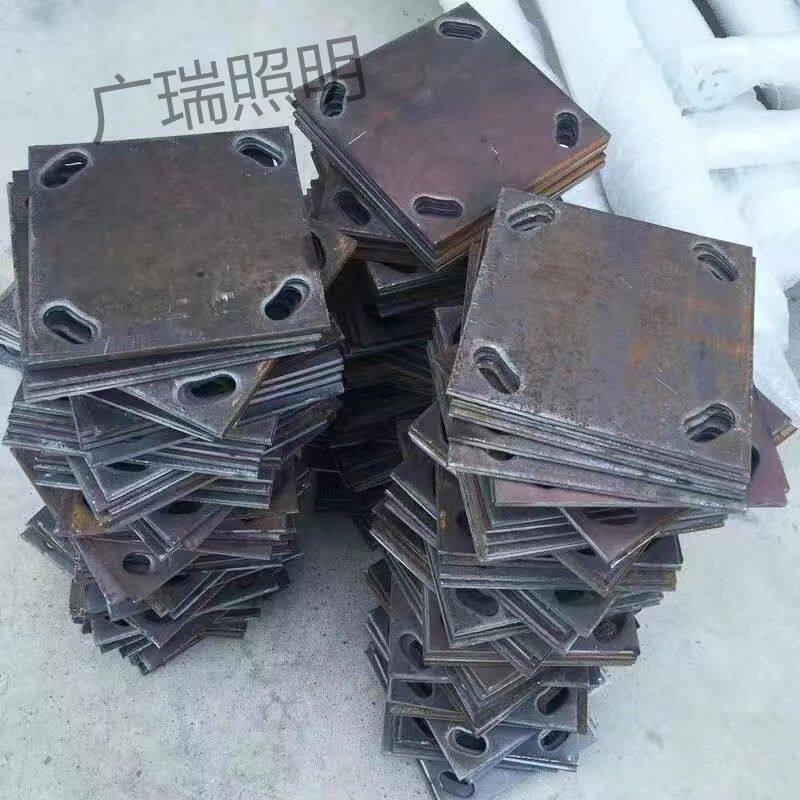 监控立杆底板法兰盘监控配件路灯灯杆庭院方块方形法兰底板底座