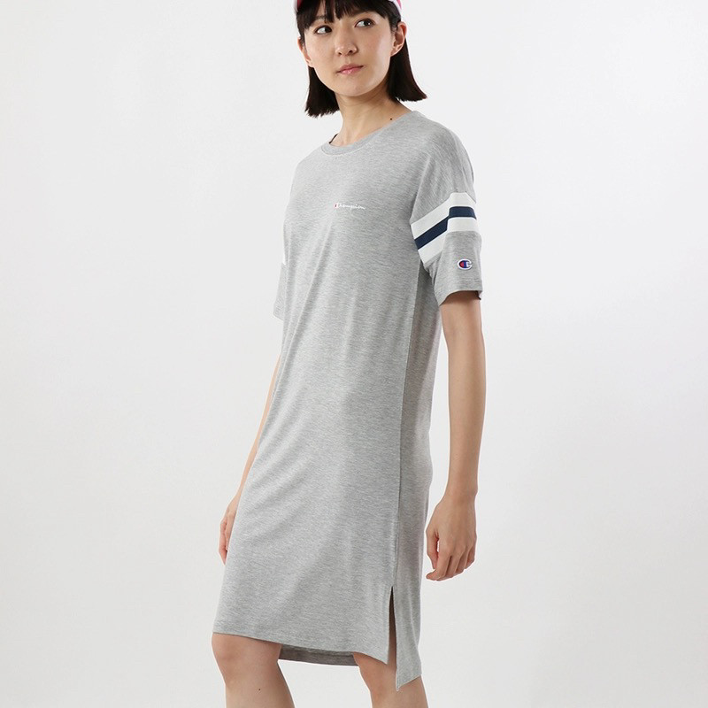 旭洋体育CHAMPION 日本冠军女士拼色短袖T恤刺绣连衣裙 CW-PS306