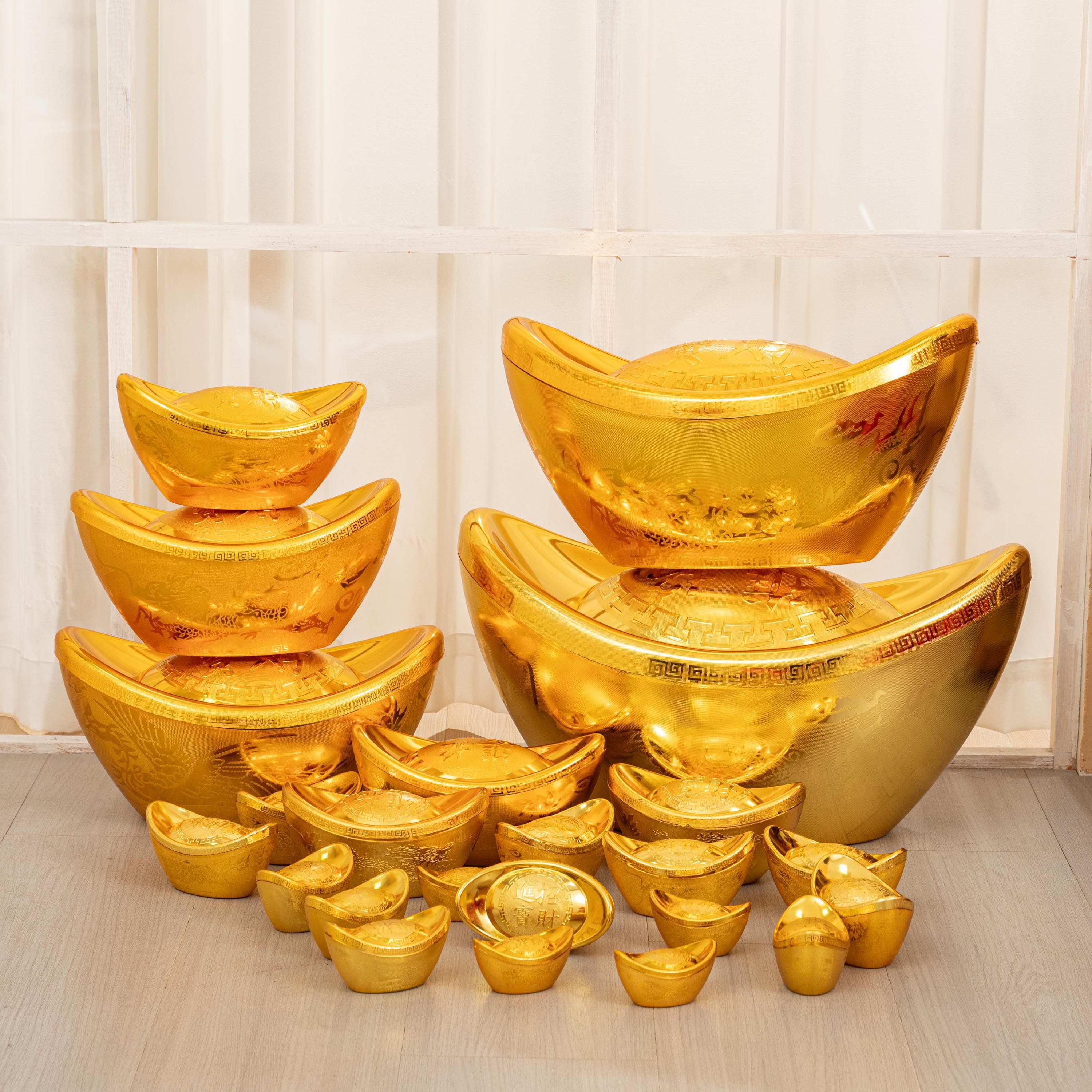 金元宝摆件招财风水居家道具新年装饰品糖果盒塑料空心仿真大元宝