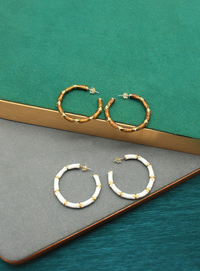 S925银针小众设计度假系列C字白色珐琅耳环爱心耳圈时尚高级感女