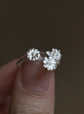 极简风小雏菊戒指女ins风小巧花朵造型文艺百搭开口可调节指环