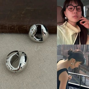 Kylie同款法式极简冷淡风金属光面圆形耳圈轻奢高级感独特耳环女