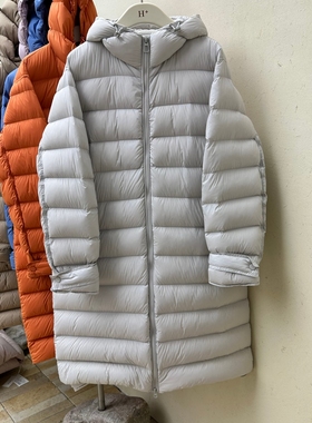 欧货2025冬新款羽绒服女中长款云朵泡芙排骨连帽过膝加厚保暖外套