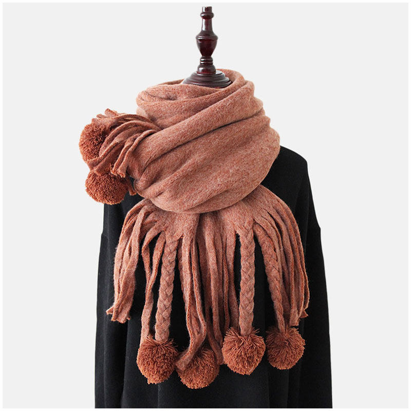 2025流行围巾女ins潮网红冬款洋气时尚韩版百搭学生球球针织围脖