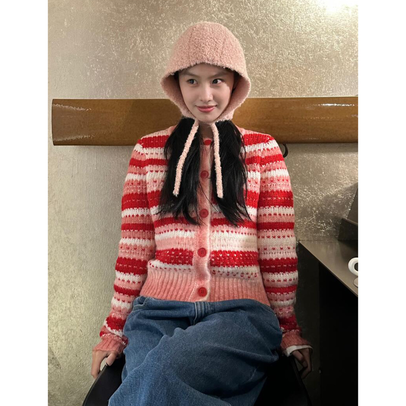 MoreLess SELF徐艺洋同款粉红色渐变条纹短款针织开衫秋冬女外套