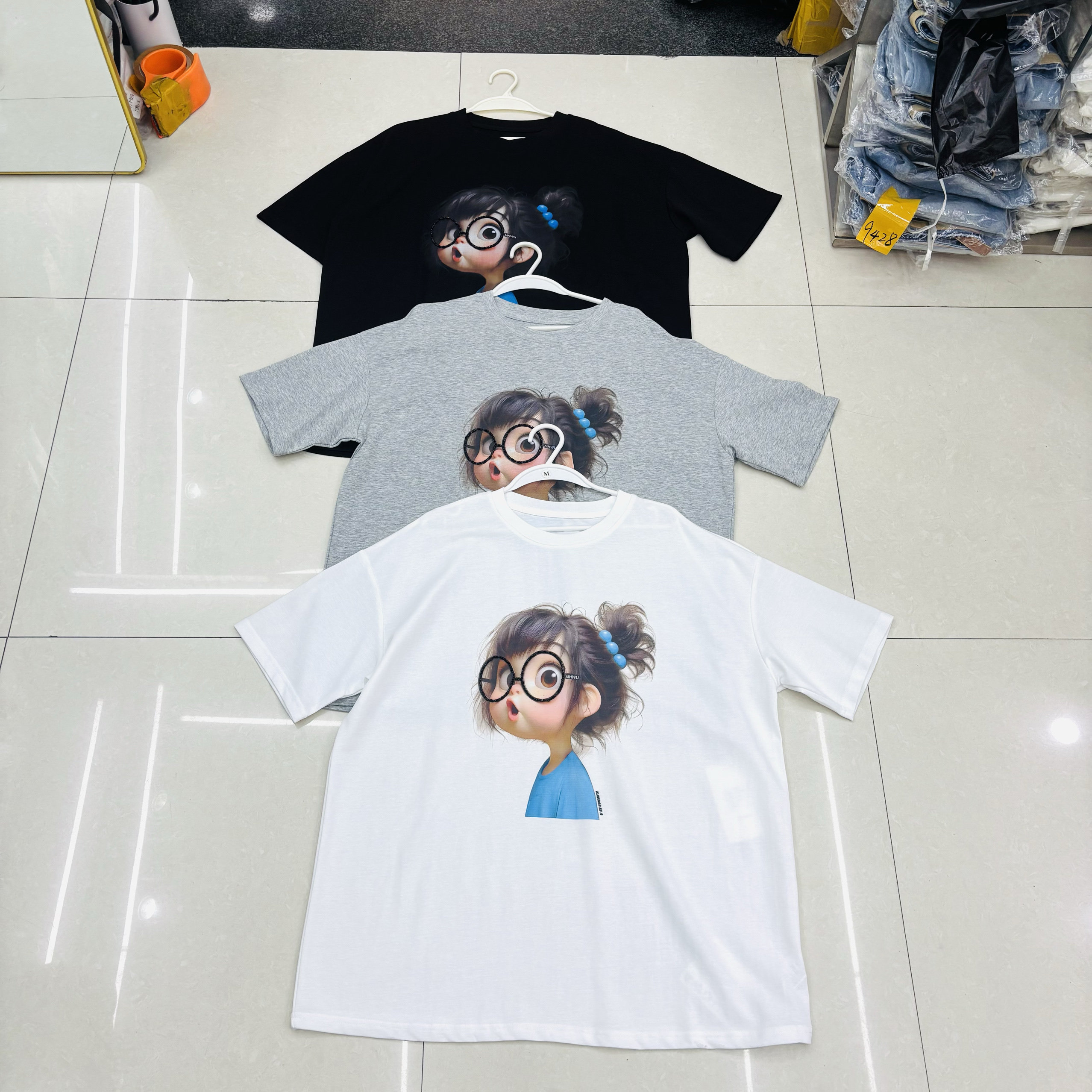 圆领卡通小女孩印花短袖T恤女宽松百搭显瘦上衣2055