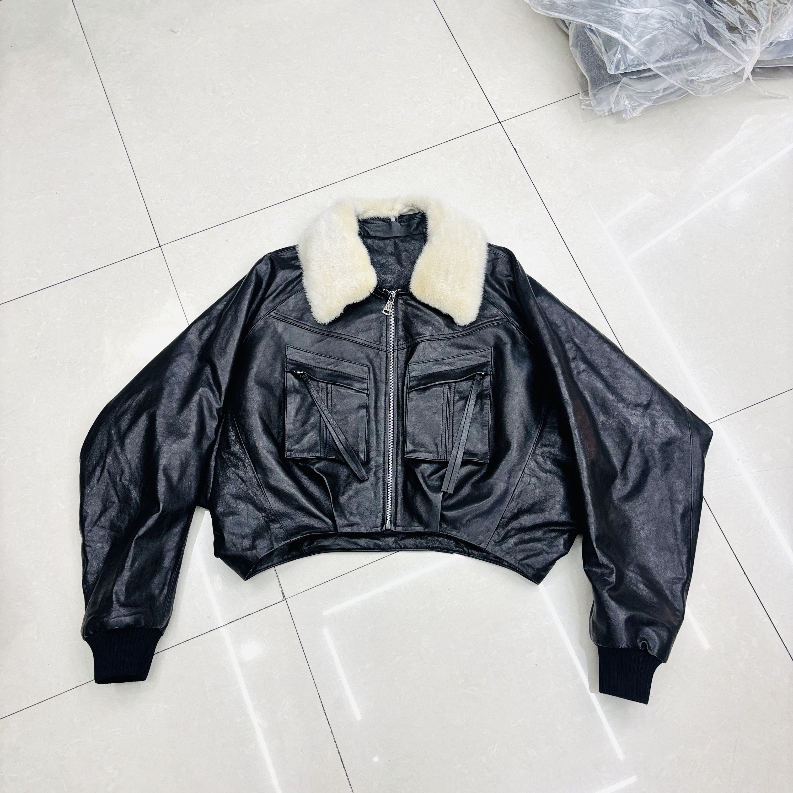 2025新款水貂毛白鹅绒显瘦薄款羽绒真皮皮衣女外套66257