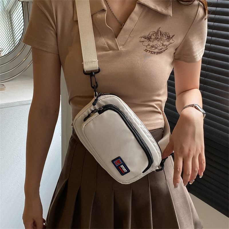 小背包女夏季2022新款潮流行百搭宽肩带单肩斜挎包休闲简约尼龙包