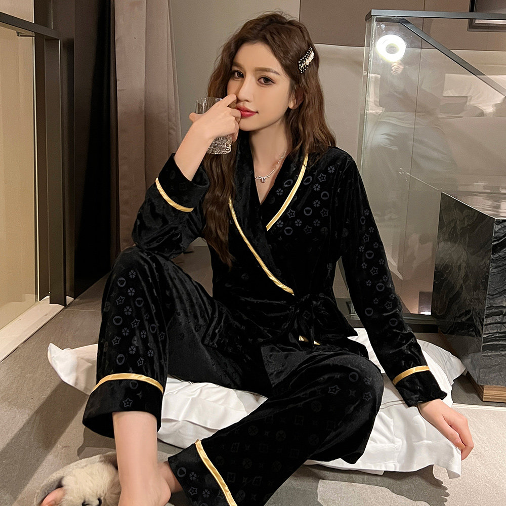 睡衣女金丝绒长袖家居服套装