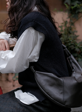 鱼肚白colour beginning原创牛角包羊皮包可颂包真皮饺子包小众