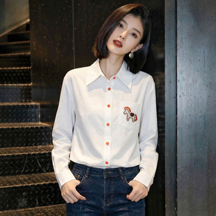 春夏白色小马刺绣衬衫 洋气减龄宽松显瘦通勤上衣0325z 女2026新款