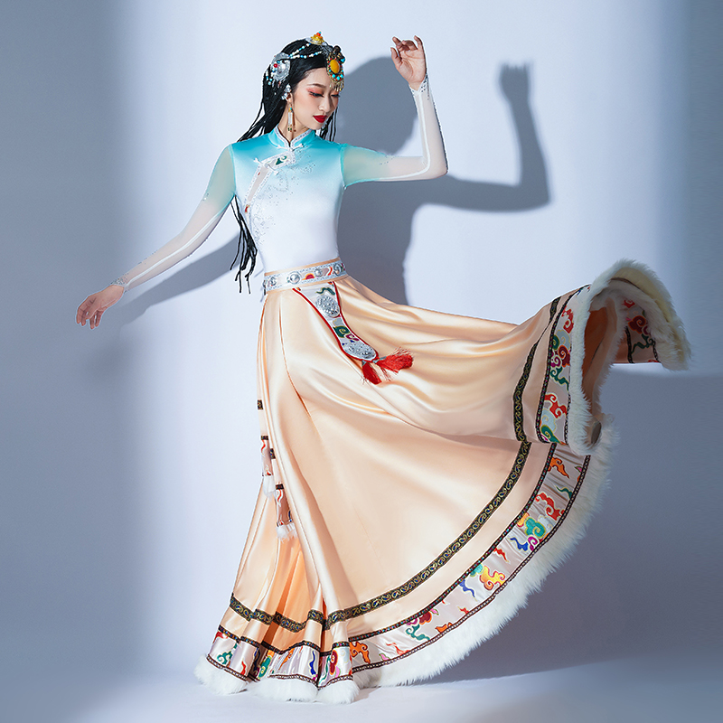 2022年新款藏族舞蹈演出服