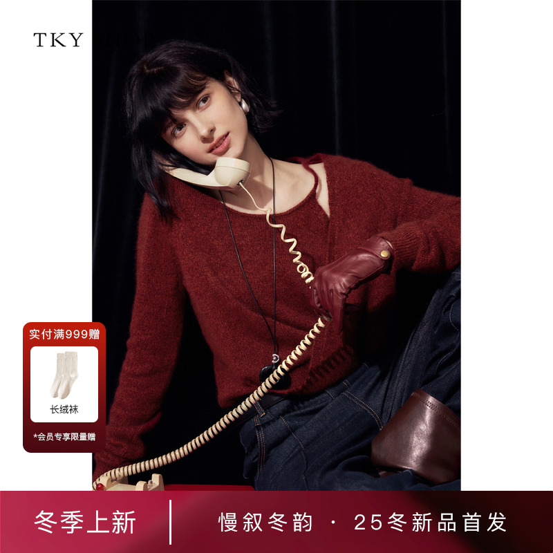 TKYSHOP不规则露肩毛套衫