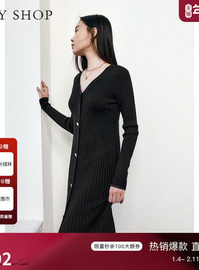 TKY SHOP时尚V领修身针织连衣裙收腰显瘦秋冬新款单排扣长款裙子