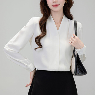 今年流行特惠2026实拍白色V领衬衫女早秋内搭职业正装面试职场