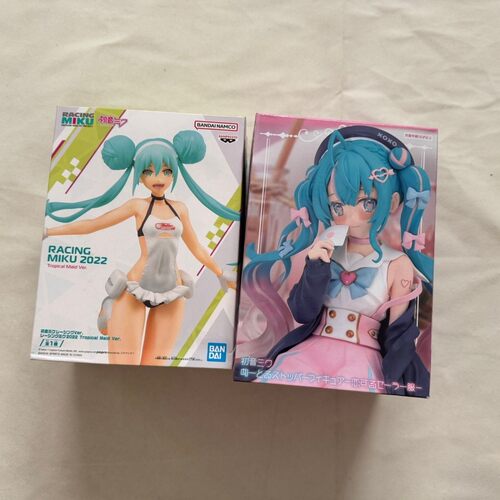 日版正版初音未来手办景品模型泡面压坐姿赛车初音动漫周边