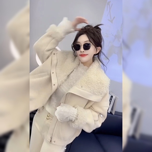 羊毛颗粒绒短款皮毛一体上衣女冬新宽松时尚皮拼接羊剪绒外套