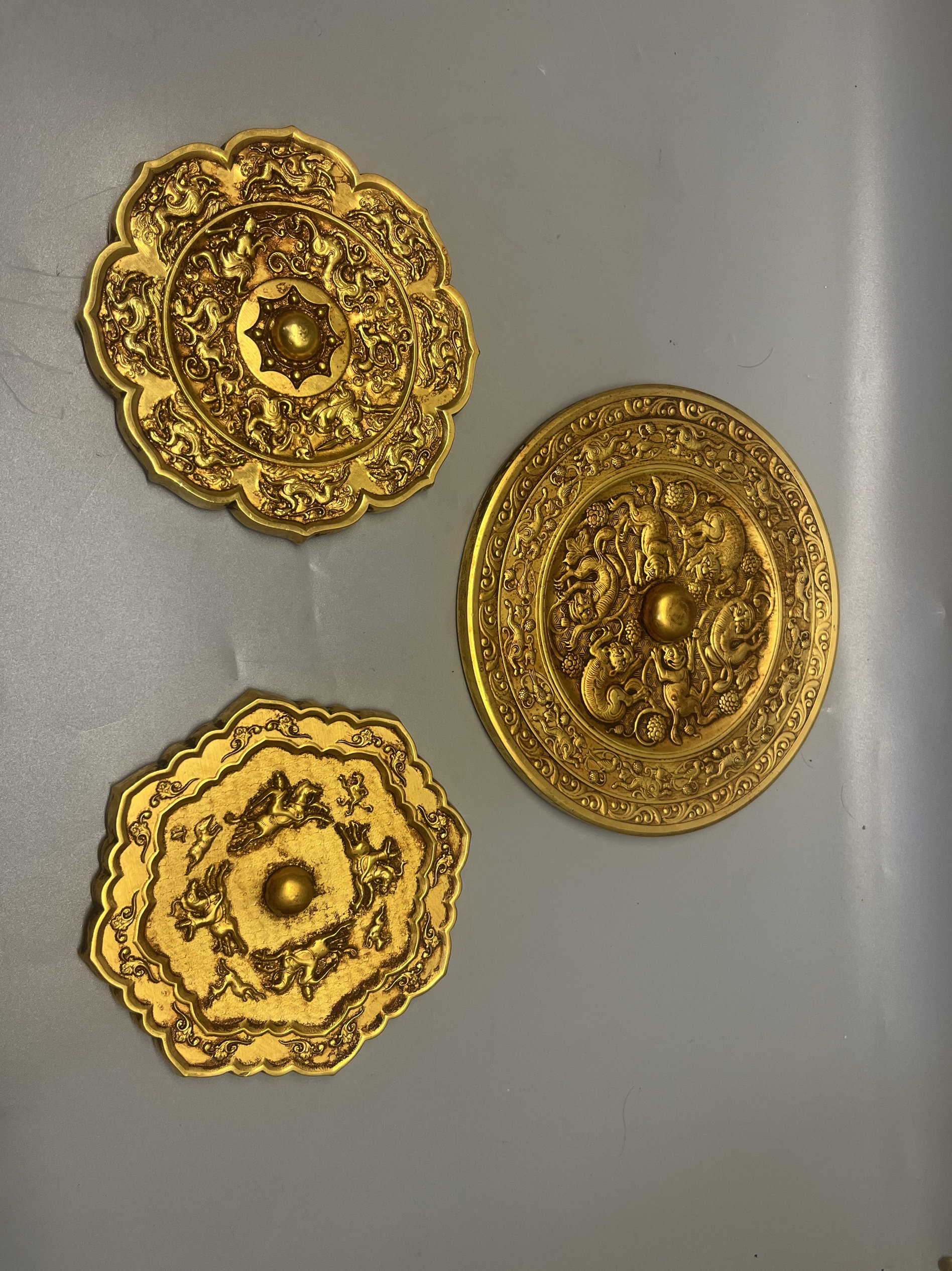 铜鎏金铜镜三面