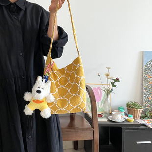 日系皆川明风hobo包铃鼓花重工刺绣棉麻布包可调节单肩包斜挎包