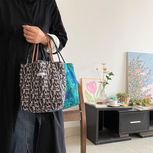 小众设计利伯缇PU肩带小拎包棉麻帆布包便当包妈咪包通勤饭盒包