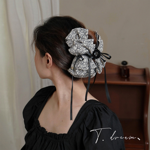 《风物诗》法式黑白碎花褶皱抓夹大号鲨鱼夹发量多半扎发发卡头饰