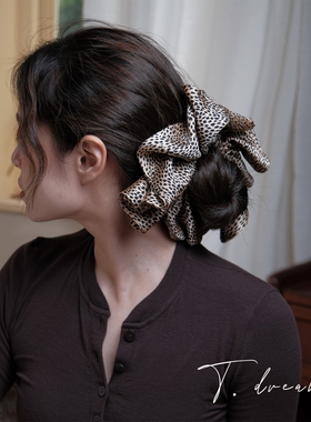 《自在豹纹》法式复古大肠发圈发饰女丸子头法式复古头绳头饰头花