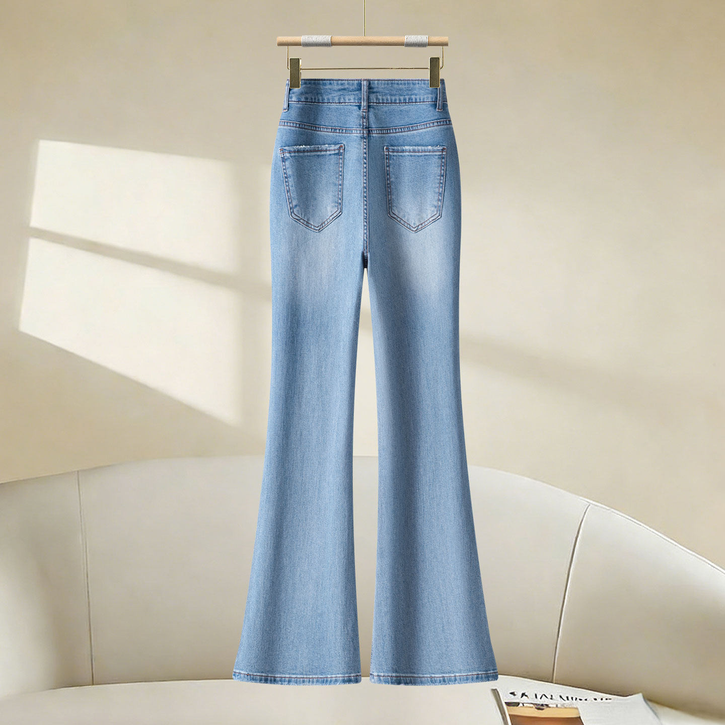 百搭高腰牛仔微喇裤女2026春夏新款浅蓝色修身显瘦小个子喇叭长裤