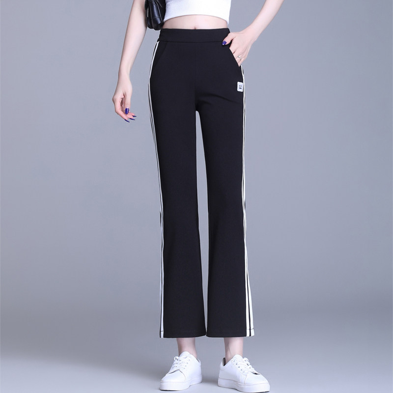 黑色休闲微喇裤女春夏2026新款小个子百搭显瘦侧边条纹八九分裤子