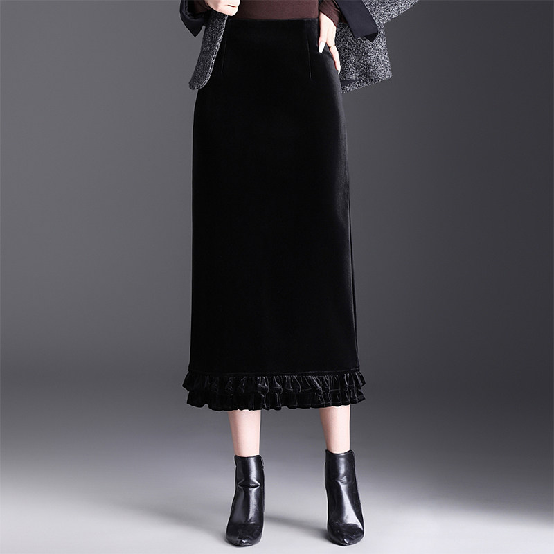 黑色加绒金丝绒包臀半身裙女秋冬2025新款显瘦中长款花边直筒裙子