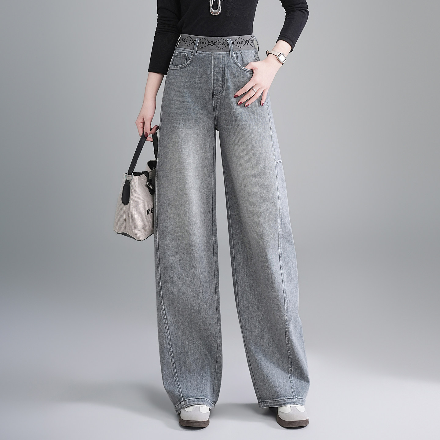 高级感灰色弯刀牛仔裤2026春季新款女高腰显瘦垂感百搭遮肚子长裤