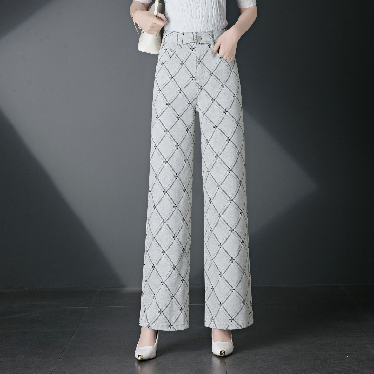 设计感菱格提花阔腿牛仔裤女2026春夏新款高腰显瘦宽松直筒长裤