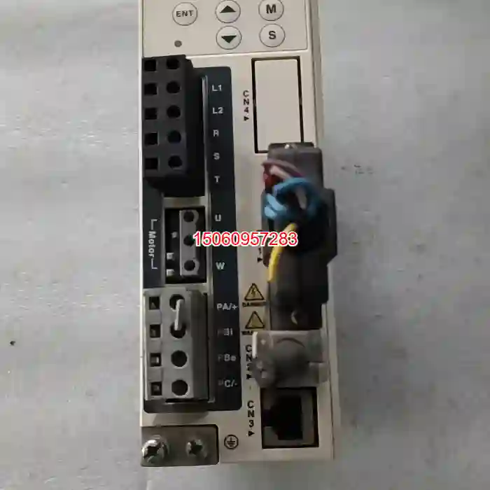 【议价】施耐德伺服驱动器  LXM23DU01M3X ,原装